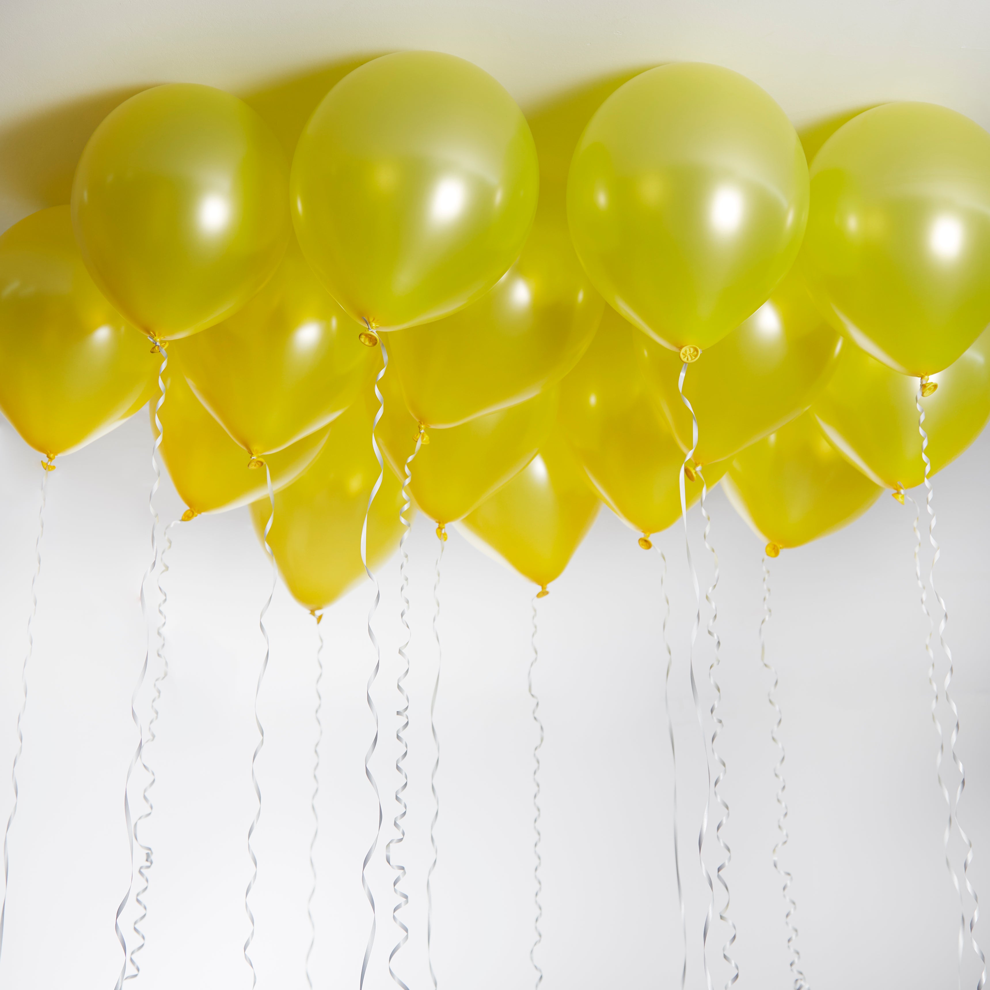 green-paw-metallic-balloons-luftballons-gelb-50-st-ck-latex image 4
