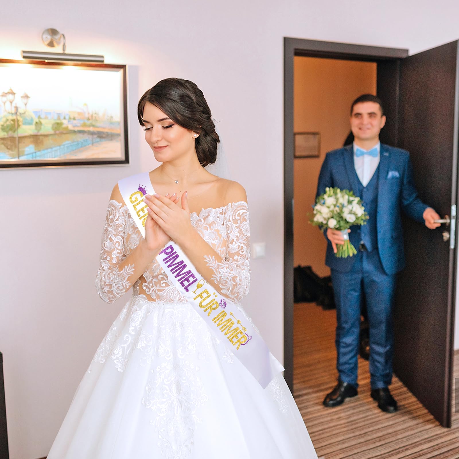 howaf-jga-sch-rpe-bride-to-be-lila-gold-satin image 5
