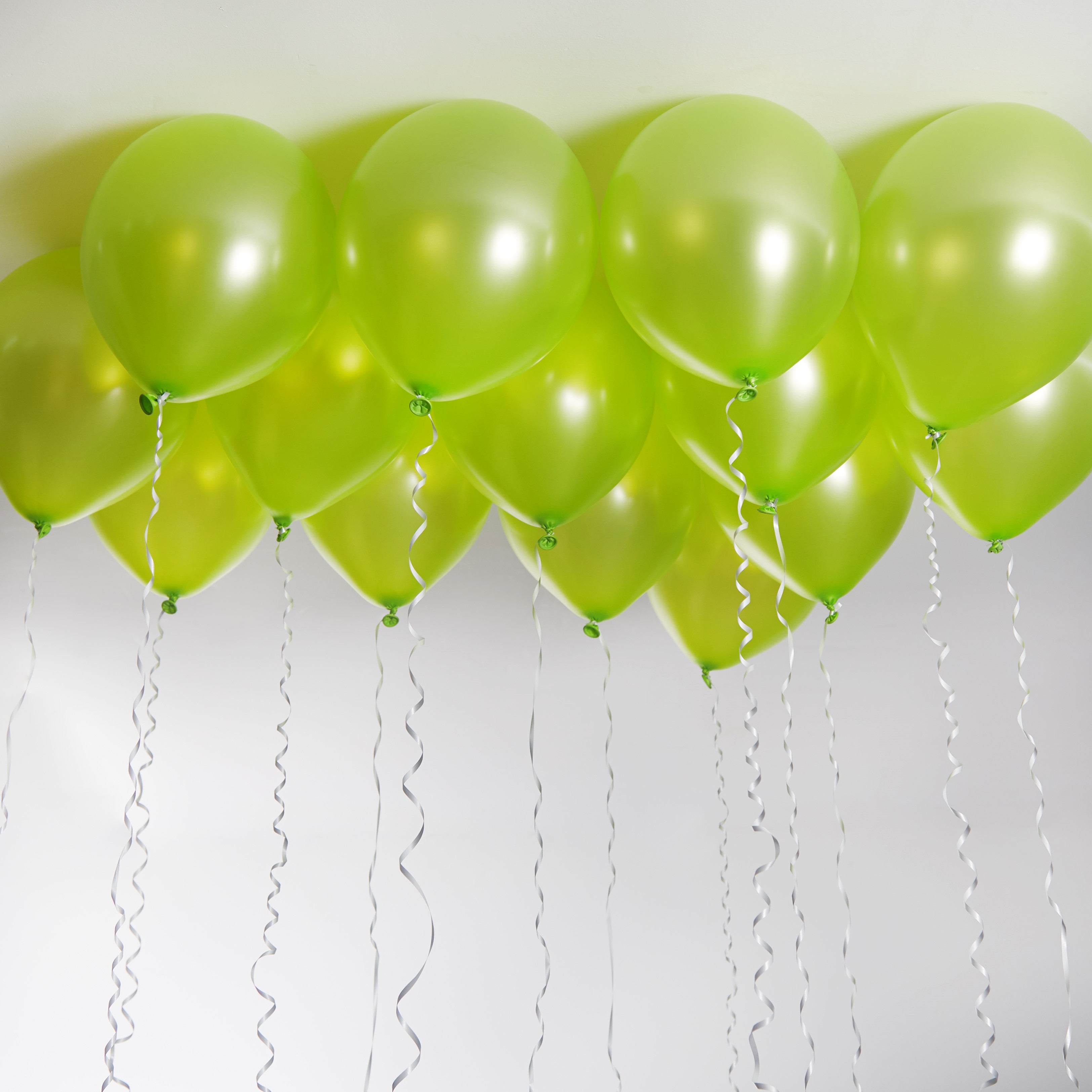 green-paw-metallic-balloons-luftballons-apfelgr-n-25-st-helium image 3