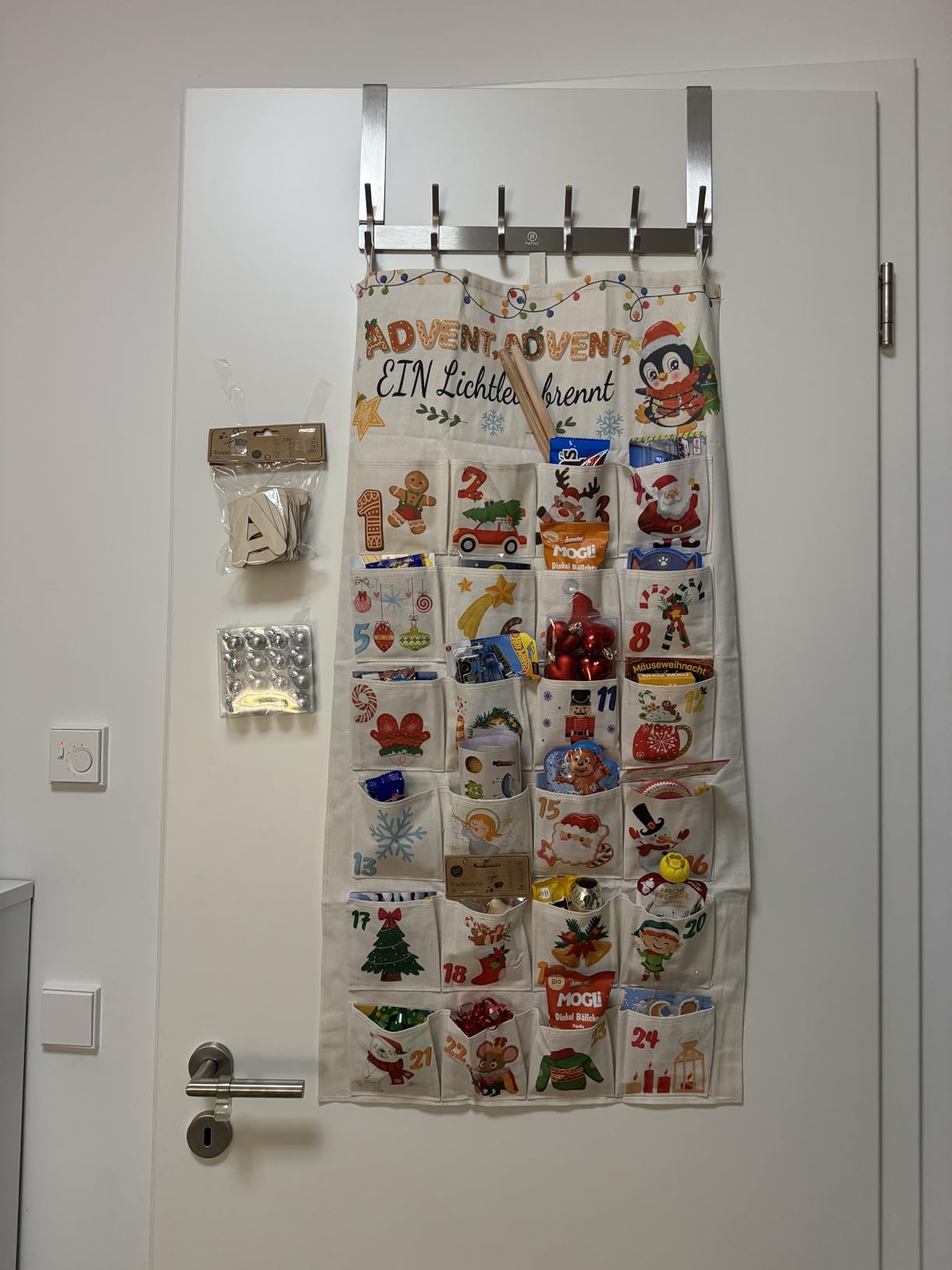 Hübsch an Wand