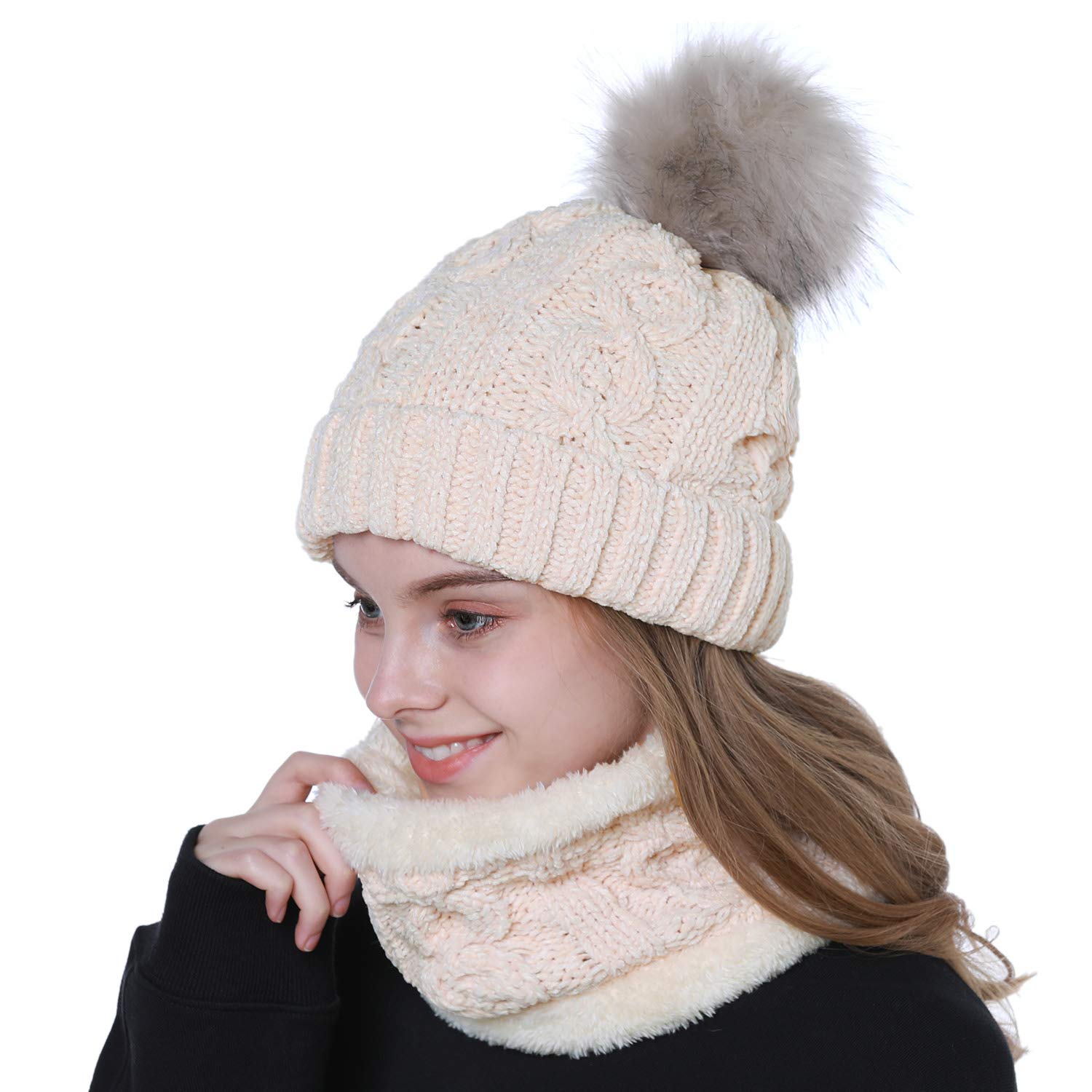 tacobear-strickm-tze-loop-set-beige-bommelm-tze-beanie image 3
