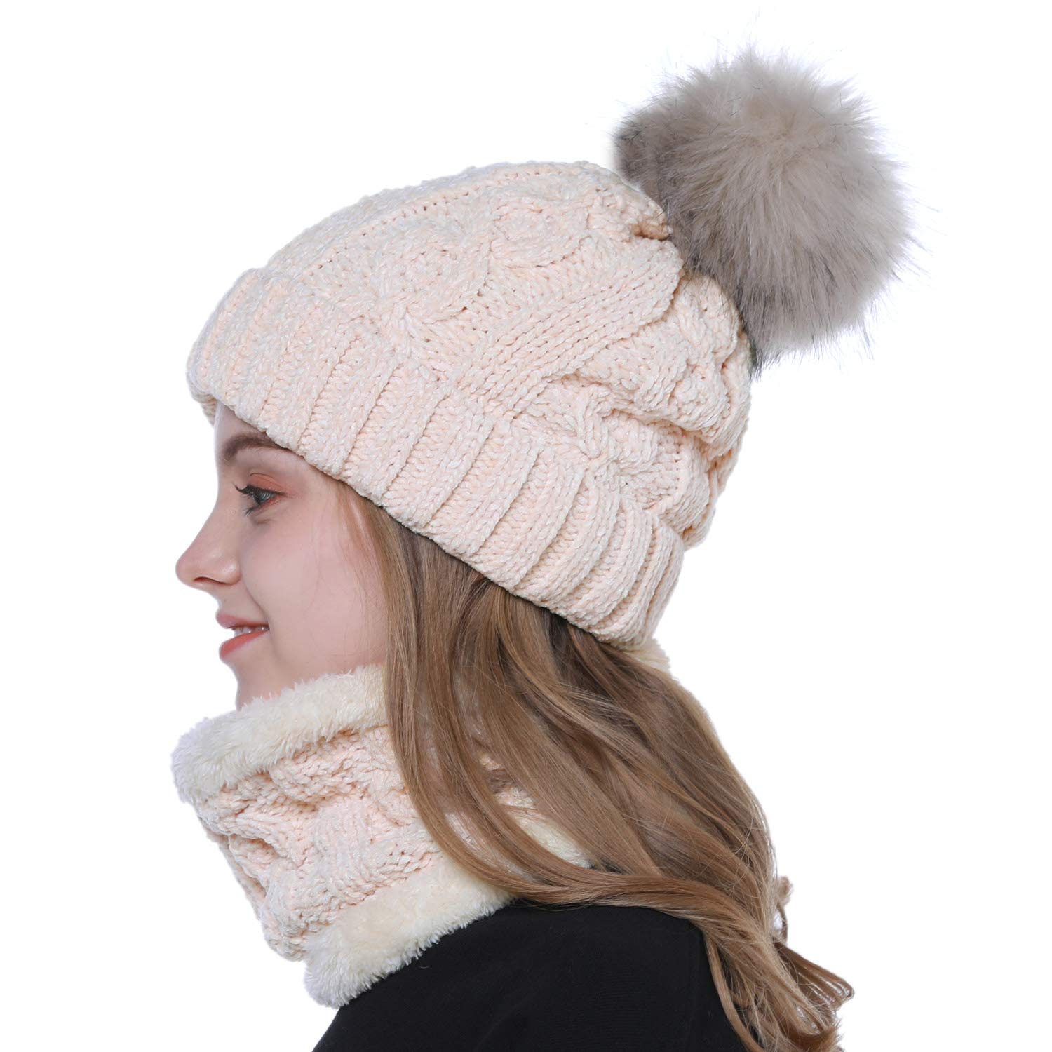 tacobear-strickm-tze-loop-set-beige-bommelm-tze-beanie image 4