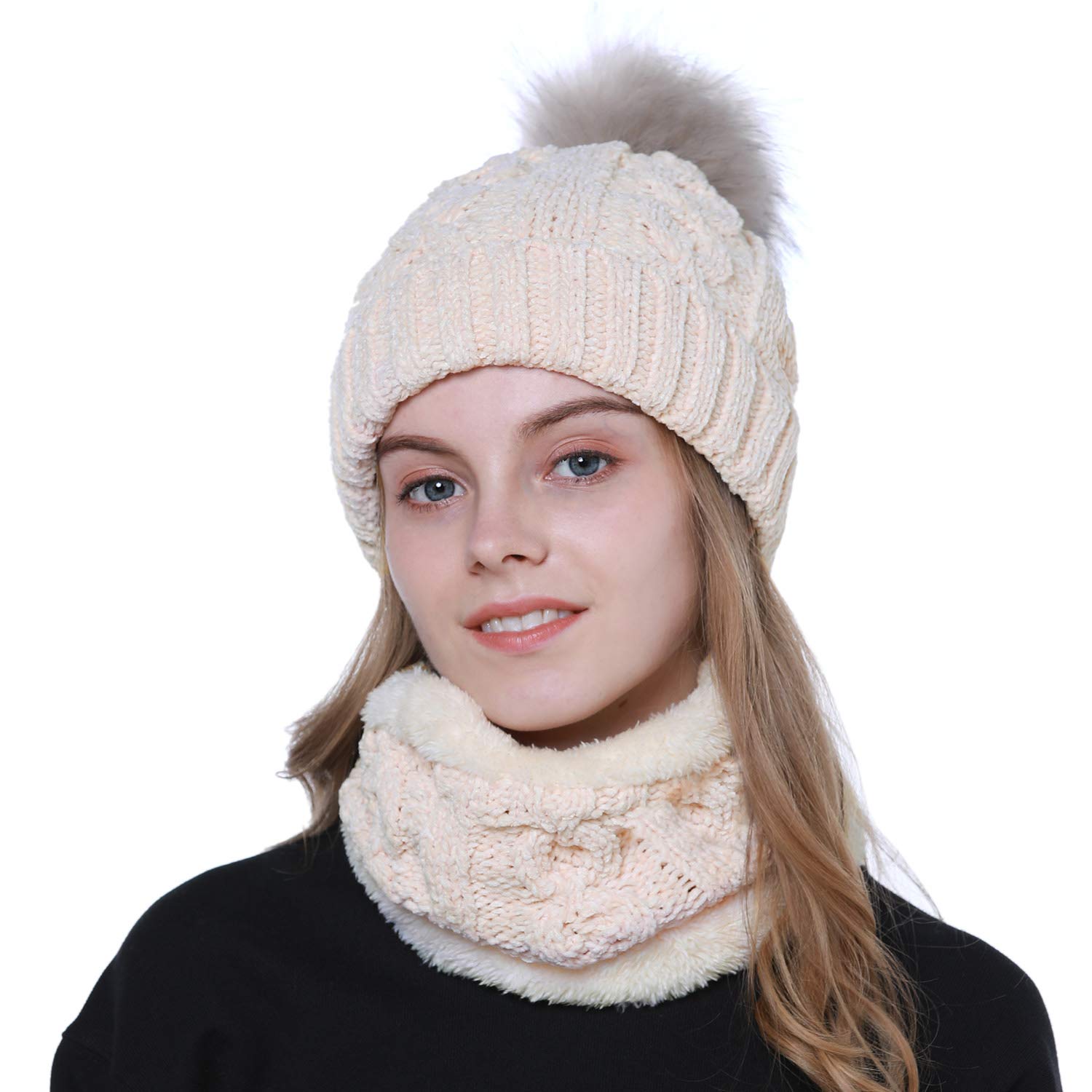 tacobear-strickm-tze-loop-set-beige-bommelm-tze-beanie image 2