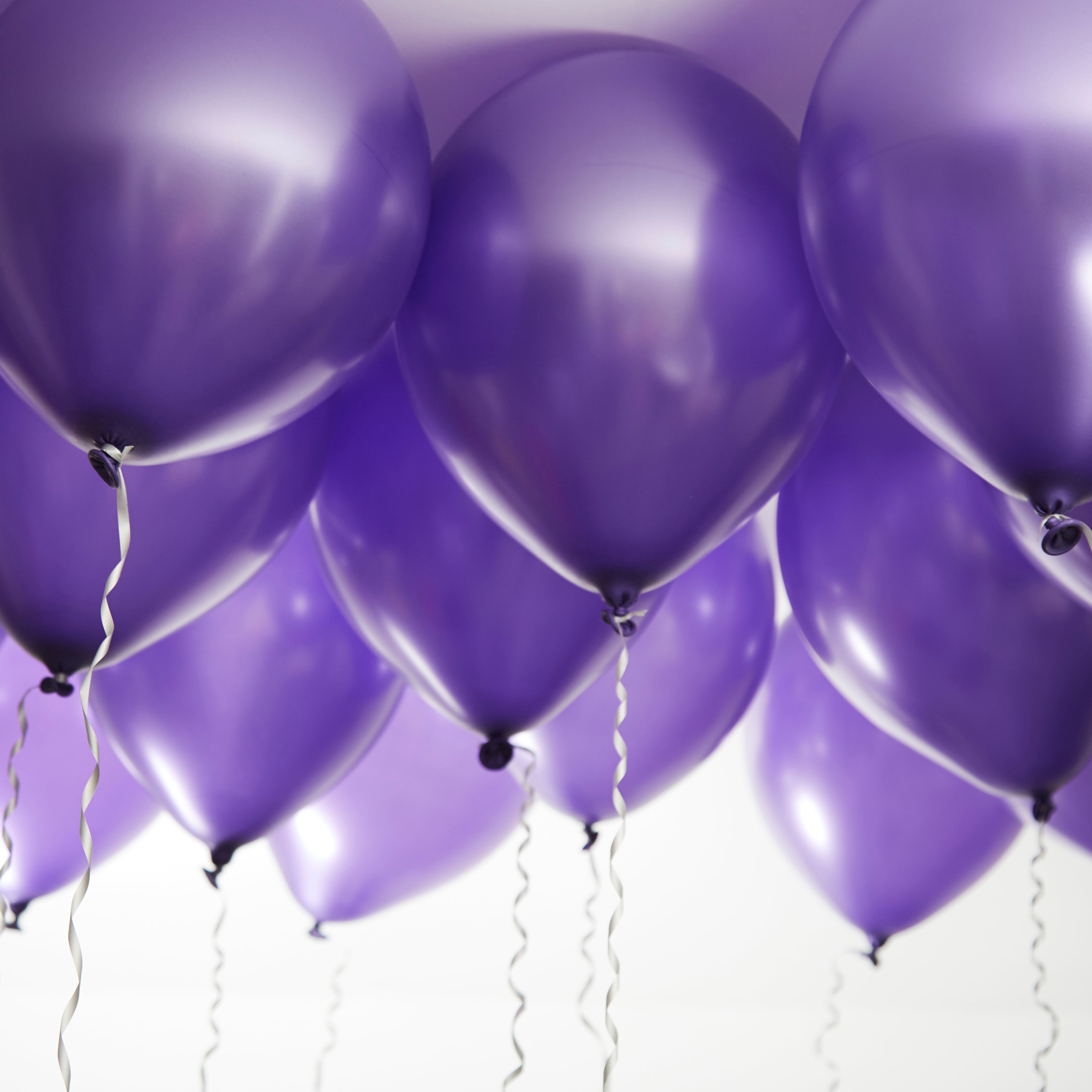 green-paw-metallic-balloons-luftballons-lila-50-st-ck-metallic image 2