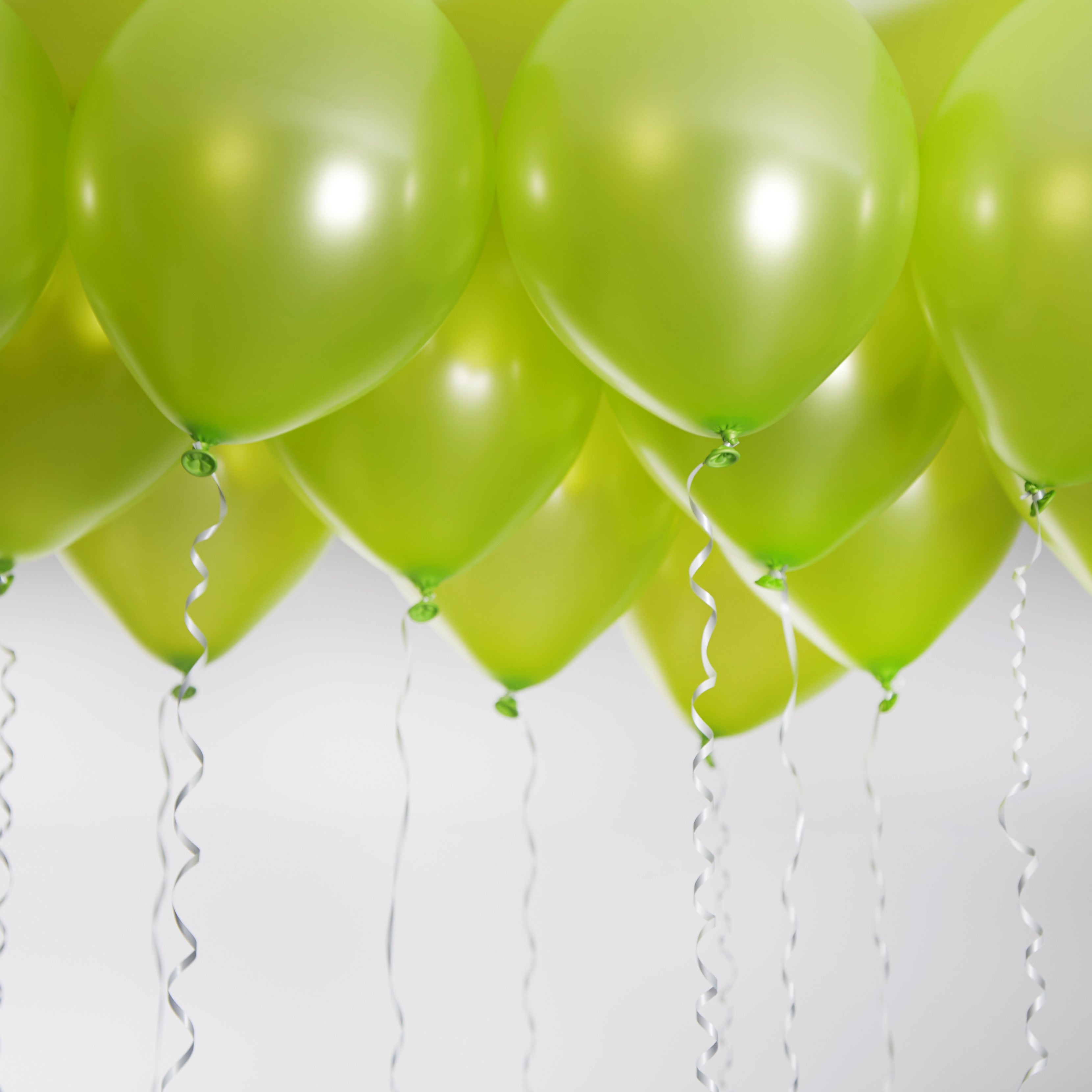 green-paw-metallic-balloons-luftballons-apfelgr-n-25-st-helium image 2